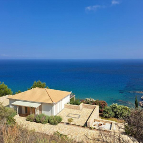 Villa Ammoudi